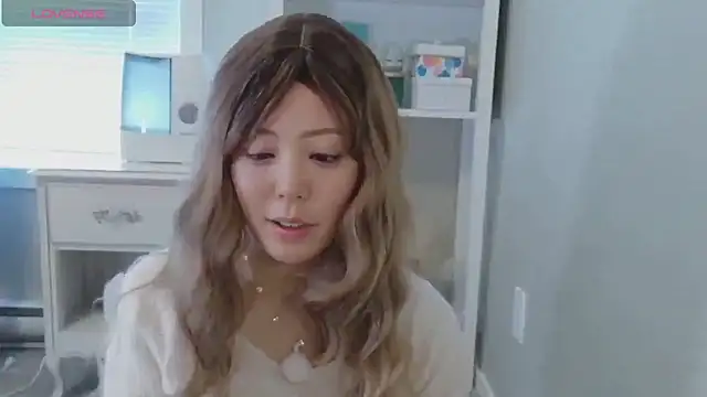 Nana with online show from March 9, 9:07 pm