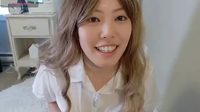 Nana with online show from March 11, 9:09 pm