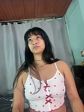 EVAH LEE  online show from February 5, 3:35 am