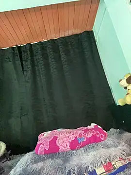 EVAH LEE  online show from April 11, 1:02 am