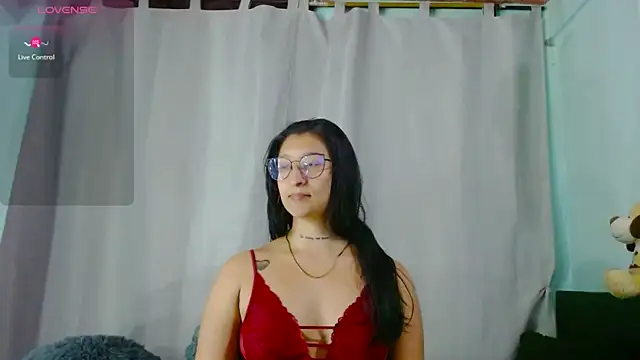 EVAH LEE  online show from February 11, 6:24 am