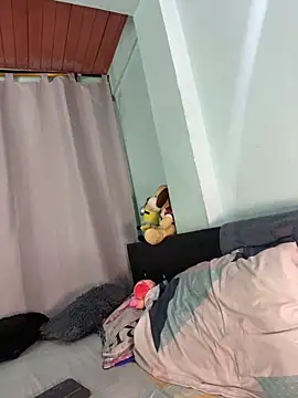 EVAH LEE  online show from March 3, 1:12 am