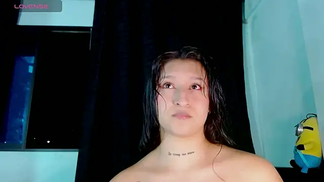 EVAH LEE  online show from May 23, 1:59 am