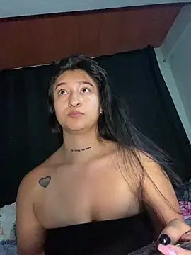 EVAH LEE  online show from April 19, 2:01 am