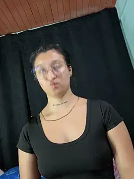 EVAH LEE  online show from March 26, 3:27 am