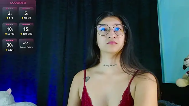 EVAH LEE  online show from November 6, 3:32 am