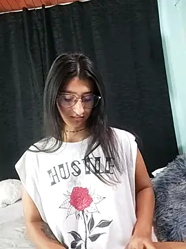 EVAH LEE  online show from September 14, 2:01 am