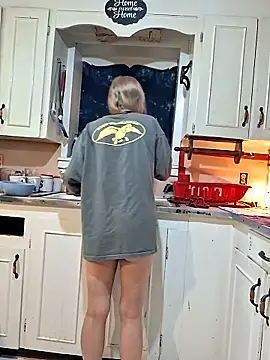 PeachyAriel online show from April 20, 4:41 pm