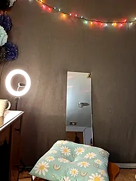 PeachyAriel online show from March 27, 3:15 am