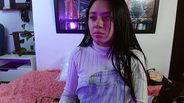 Snapshot of hellenngp chatting on November 28, 10:21 pm hellenngp online show from November 28, 10:21 pm