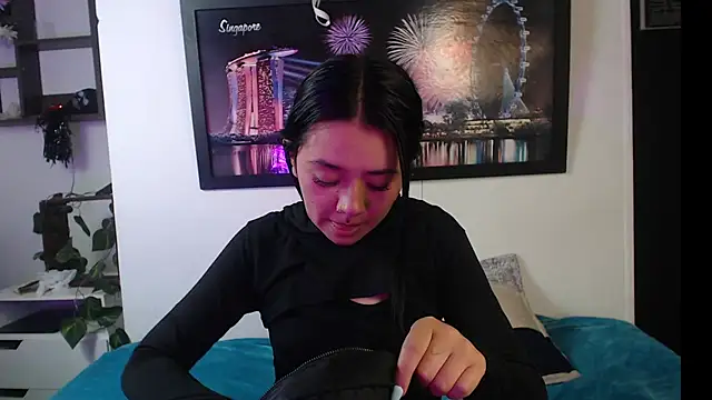 Snapshot of hellenngp chatting on November 5, 7:50 pm hellenngp online show from November 5, 7:50 pm