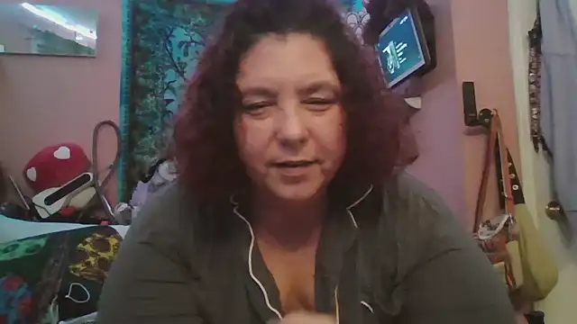 lil-gemini-hippy online show from February 19, 7:16 am