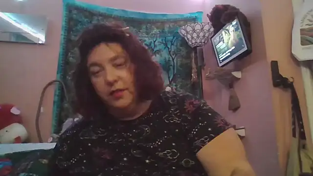 lil-gemini-hippy online show from May 29, 3:34 am