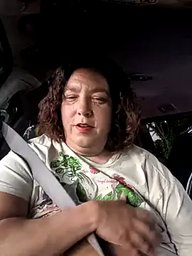 lil-gemini-hippy online show from May 15, 11:58 pm