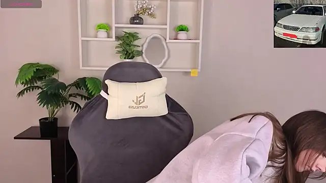 Miche1le Allenne online show from April 6, 1:01 am