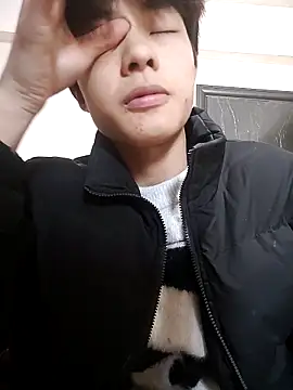 Snapshot of junjun1189 chatting on December 15, 12:27 am junjun1189 online show from December 15, 12:27 am