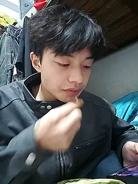 Snapshot of junjun1189 chatting on November 10, 12:15 am junjun1189 online show from November 10, 12:15 am