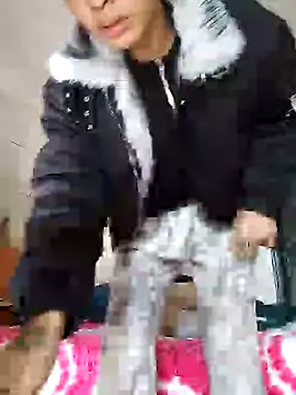 Snapshot of junjun1189 chatting on November 28, 6:02 am junjun1189 online show from November 28, 6:02 am