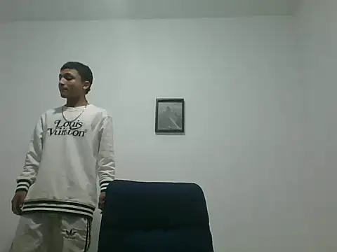 yissus 20  online show from November 25, 4:02 am