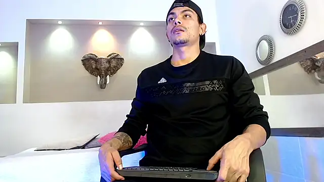 Snapshot of Tommy_kurtt chatting on November 1, 10:31 am Tommy kurtt online show from November 1, 10:31 am