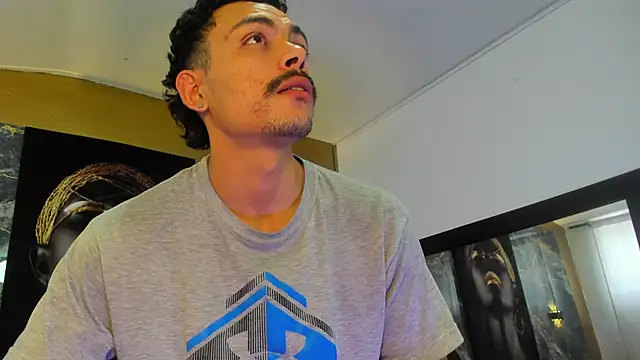 Snapshot of Tommy_kurtt chatting on November 28, 8:20 pm Tommy kurtt online show from November 28, 8:20 pm