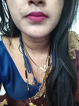 Snapshot of BEAUTY_QUE chatting on October 27, 9:05 pm BEAUTY QUE online show from October 27, 9:05 pm