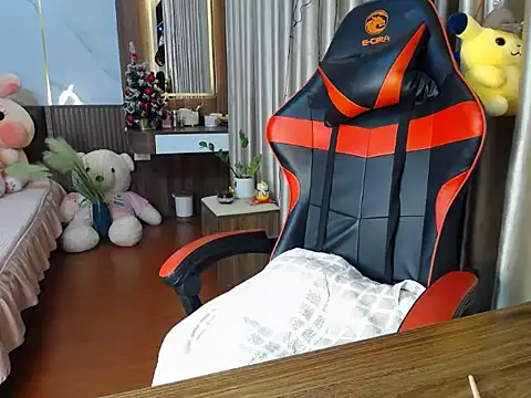 NANA 199k online show from March 11, 3:28 pm