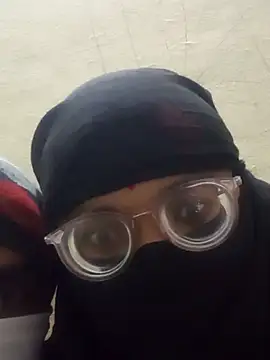 Snapshot of your-cute-baby chatting on January 9, 5:53 pm your-cute-baby online show from January 9, 5:53 pm