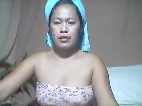 Snapshot of 66pineapple chatting on October 13, 6:04 am 66pineapple online show from October 13, 6:04 am