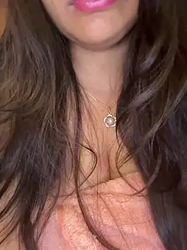 annanya01 online show from July 18, 4:32 am