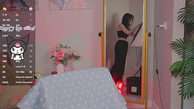 Snapshot of Sophie_SkyAngel chatting on October 3, 9:16 pm Sophie SkyAngel online show from October 3, 9:16 pm