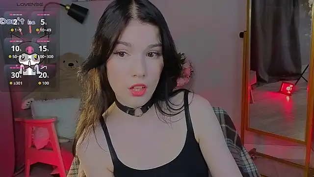 Snapshot of Sophie_SkyAngel chatting on October 9, 8:20 pm Sophie SkyAngel online show from October 9, 8:20 pm