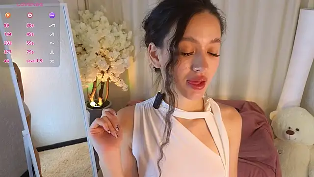 Janet Jee online show from October 10, 11:33 am