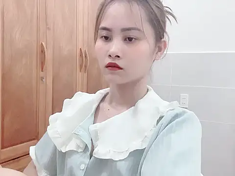 Truclynk1702 online show from October 3, 4:19 pm