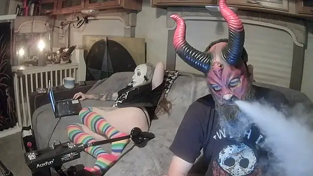 Snapshot of jamiezlilith chatting on October 5, 1:29 am jamiezlilith online show from October 5, 1:29 am