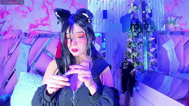 Snapshot of Akane_Hikari_ chatting on December 21, 3:30 am Akane Hikari online show from December 21, 3:30 am