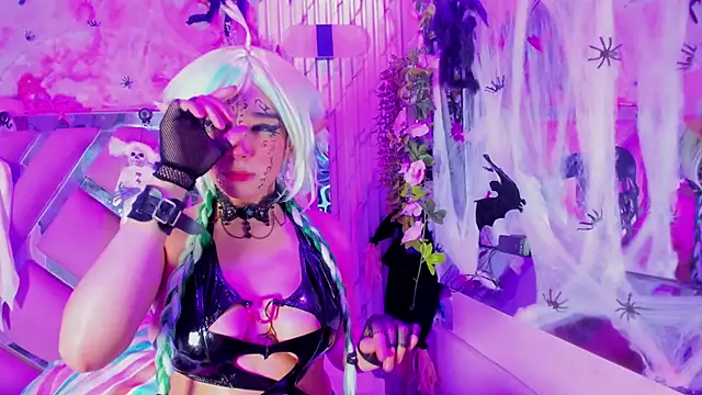 Akane Hikari  online show from November 7, 8:30 am