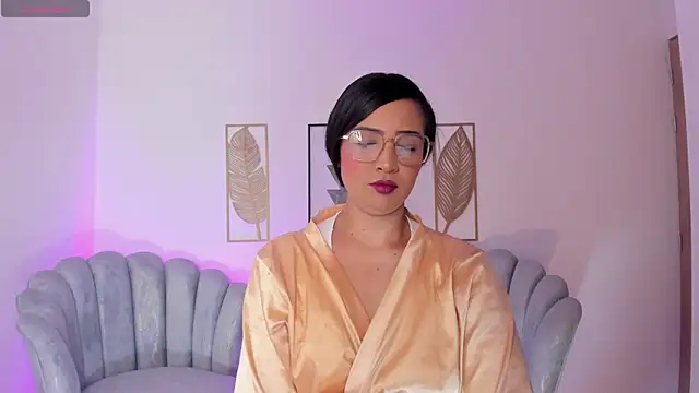 Sharon breezee online show from November 18, 1:32 am