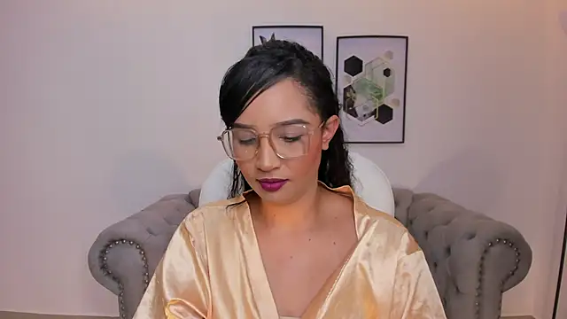 Sharon breezee online show from October 26, 4:24 am