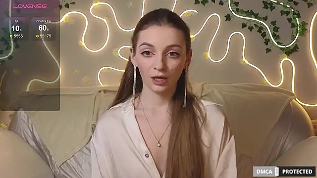 Alice-Meow online show from October 4, 8:21 pm