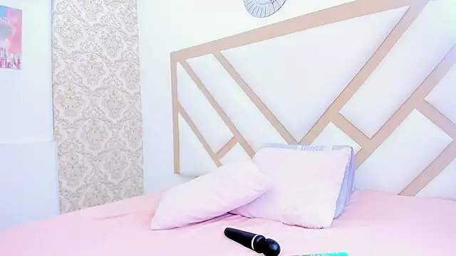 Snapshot of Amber-Sweett chatting on October 8, 8:09 pm Amber-Sweett online show from October 8, 8:09 pm