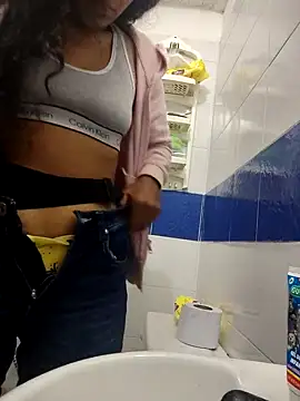 Amber-Sweett online show from October 29, 1:10 pm