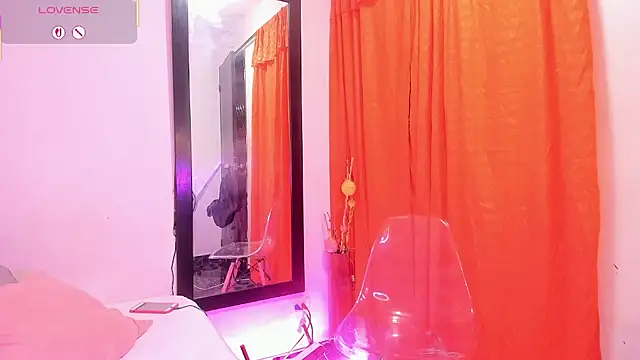 Snapshot of Amber-Sweett chatting on July 25, 11:11 pm Amber-Sweett online show from July 25, 11:11 pm