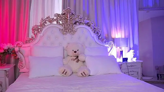 MeganStrain online show from January 14, 6:17 am