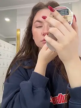 Snapshot of MeganStrain chatting on September 11, 3:17 am MeganStrain online show from September 11, 3:17 am