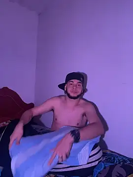 enzo vittale03  online show from February 15, 5:08 am