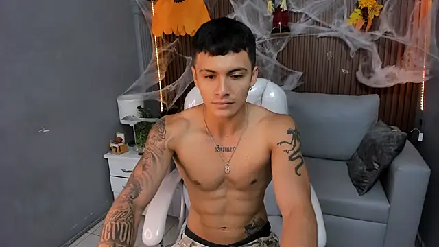 Snapshot of Leo_santoro chatting on October 25, 2:17 pm Leo santoro online show from October 25, 2:17 pm