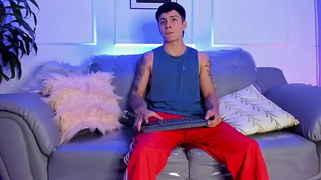 Leo santoro online show from March 1, 3:01 pm