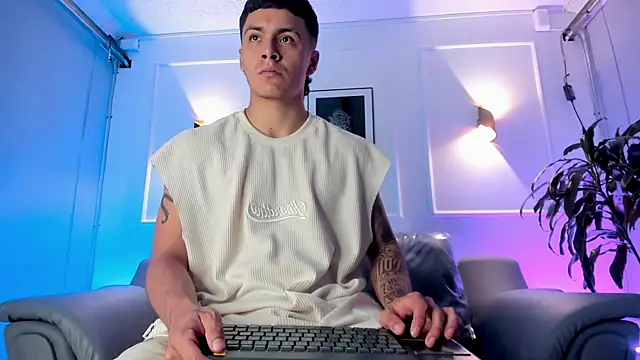 Leo santoro online show from April 15, 2:32 pm