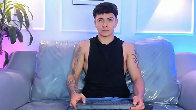 Leo santoro online show from March 14, 2:34 pm